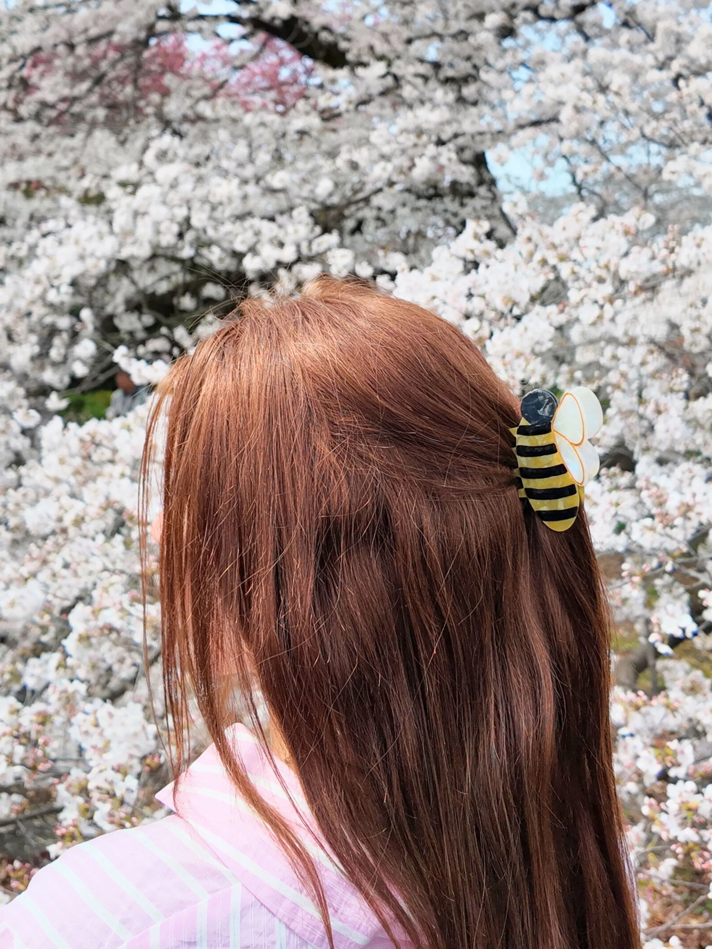 Hand-painted Bee Claw Hair Clip | Eco-Friendly - Image 4