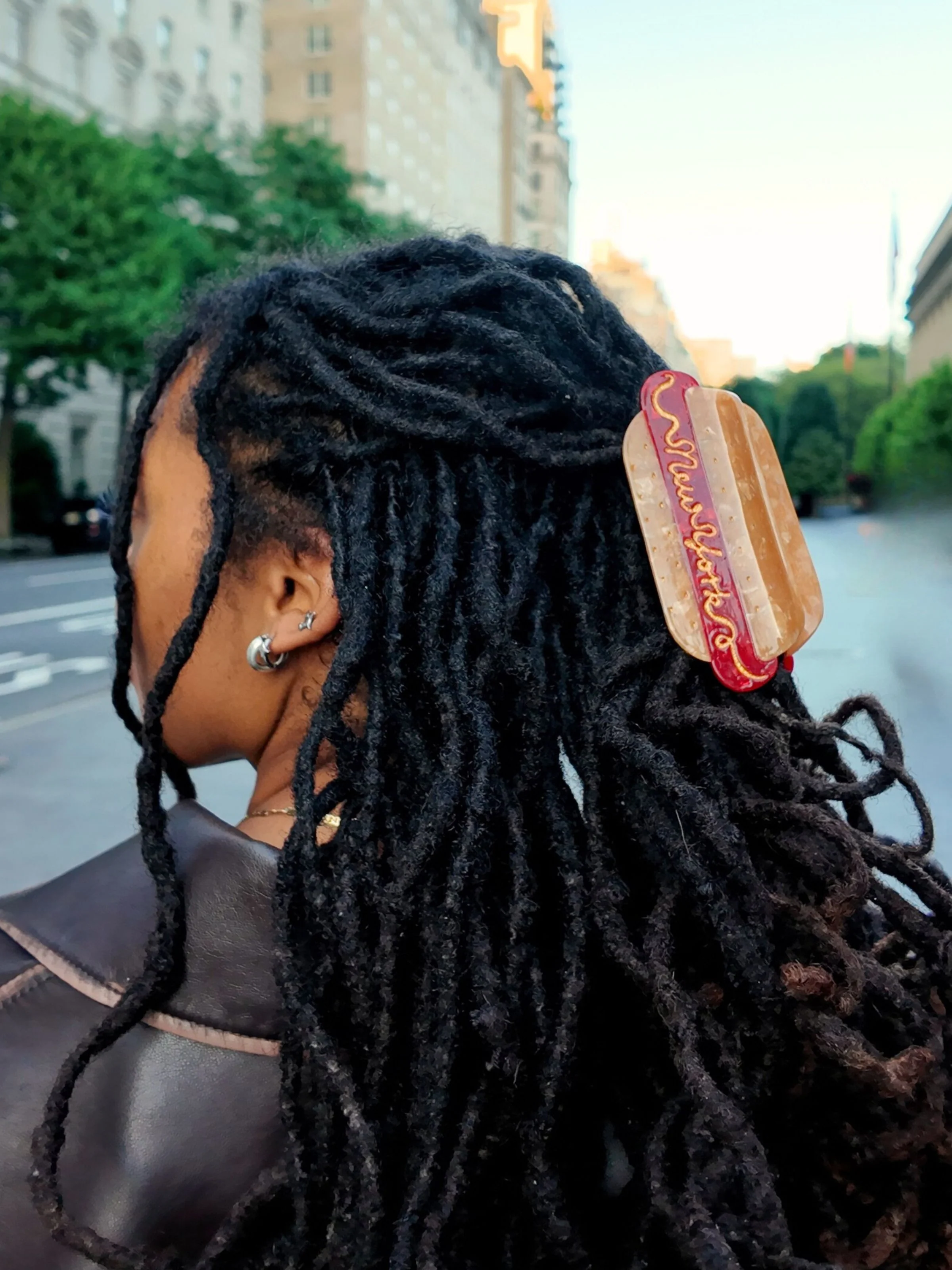 Hand-Painted New York Hot Dog Acetate Claw Hair Clip | Eco-Friendly - Image 2