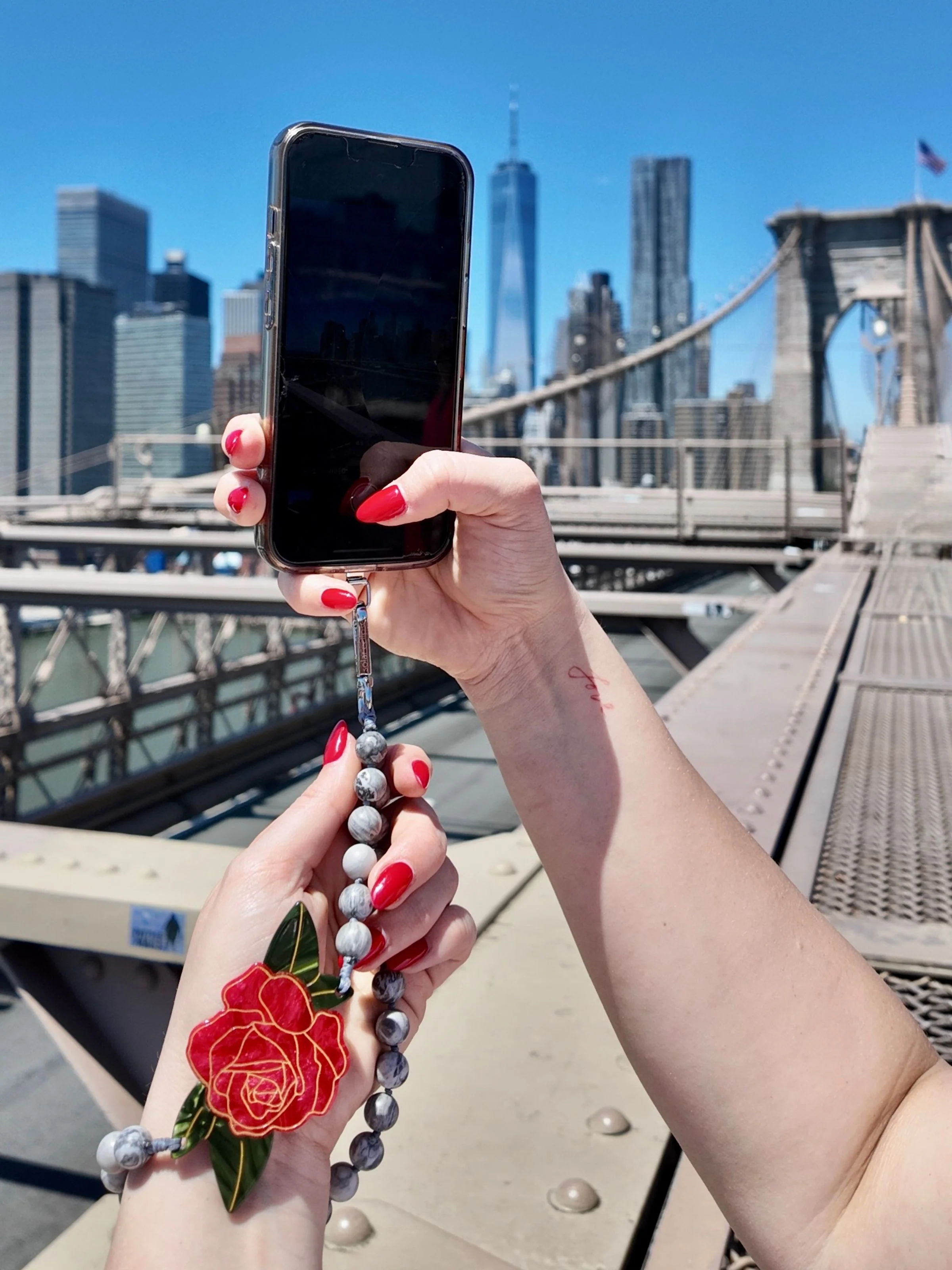 Hand-painted Red Rose Gemstone Bracelet Phone Chain - Image 3