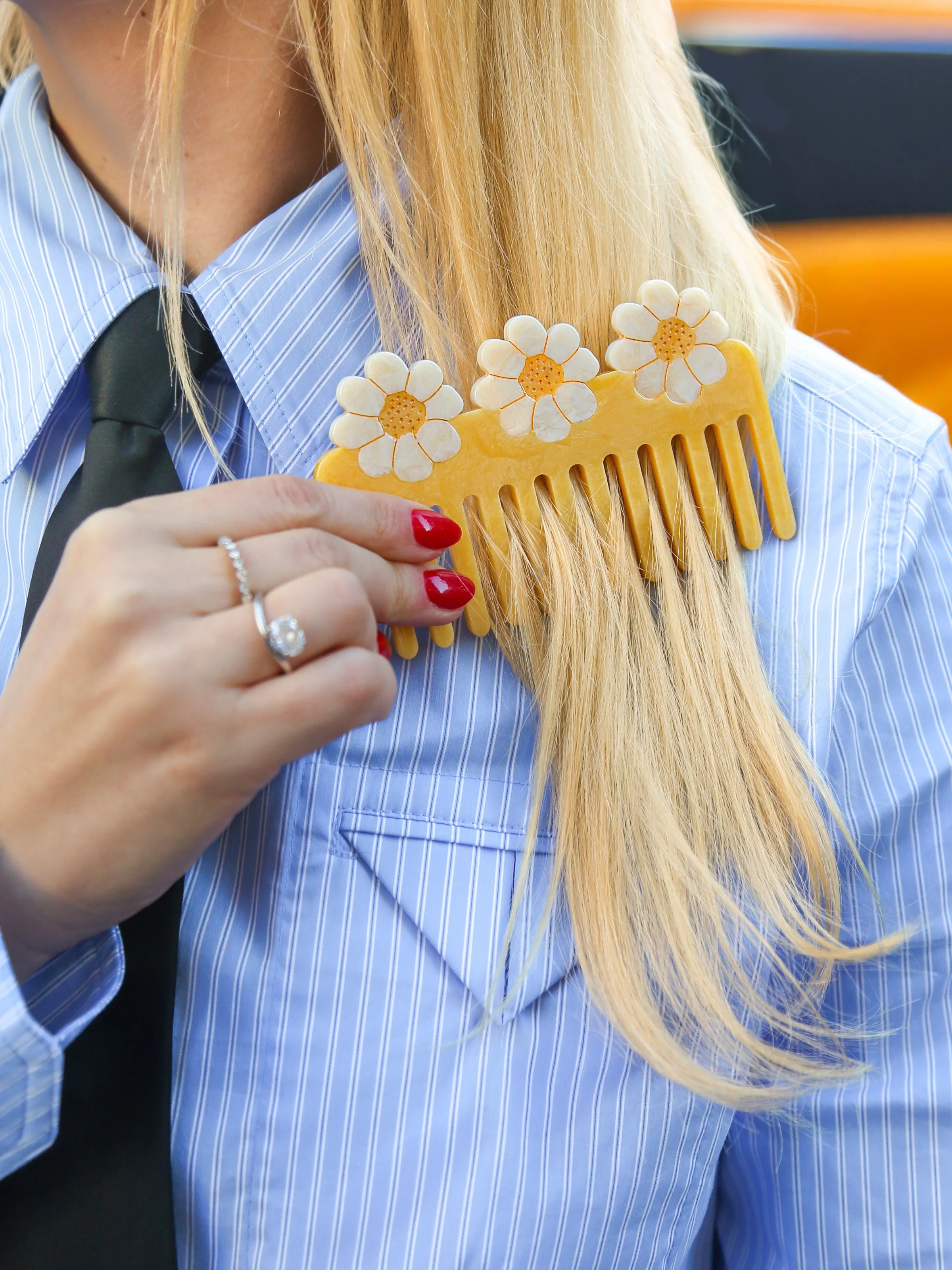 Hand-Painted Vintage Daisy Detangling Wide Tooth Hair Comb | Eco-Friendly - Image 2